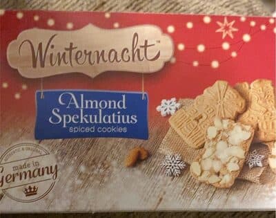 Almond spiced cookies