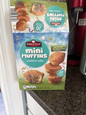 Bakers Treat Mini Muffins Confetti Cake