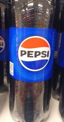 Carbonated aromatic drink with sugar and sweeteners