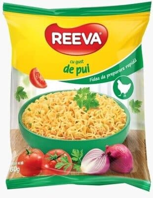 Instant soup with chicken flavor