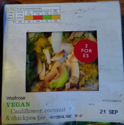 vegan cauliflower, coconut and chickpea pie