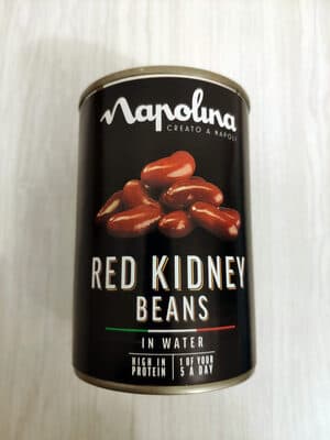 Red kidney beans in water