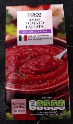 Italian Tomato Passata with Garlic & Herbs