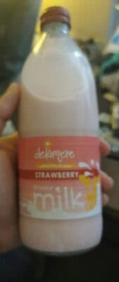 Strawberry flavour milk