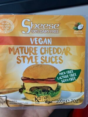 Mature cheddar style slices
