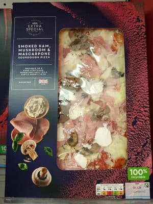 Smoked ham, mushroom & mascarpone pizza