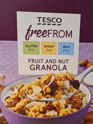 Fruit and nut granola
