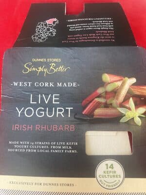 Live yogurt English Rhubarb