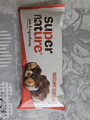 Hazelnut Clusters Super Nature