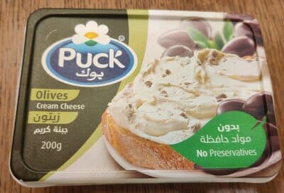 Puck cream cheese - Olives