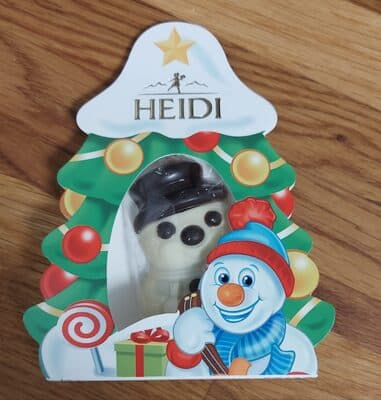 White Chocolate Figurine With Praline Filling