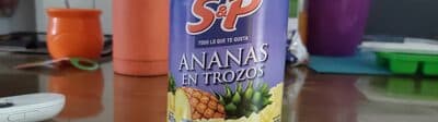 Anans en trozos