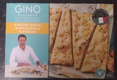 Roasted Garlic And Mozzarella Flatbread