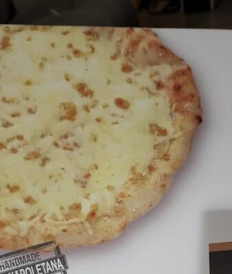 Garlic and cheese stone baked pizza